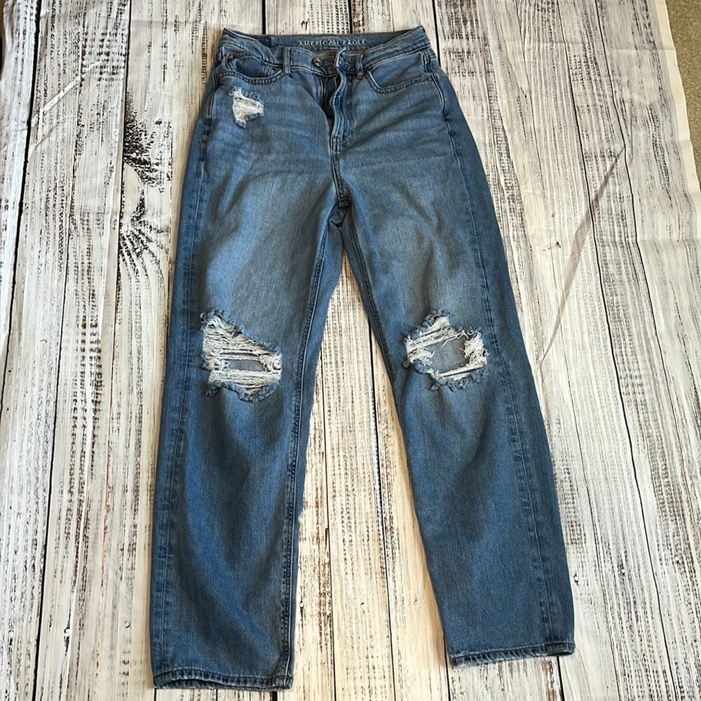 American eagle mom jeans